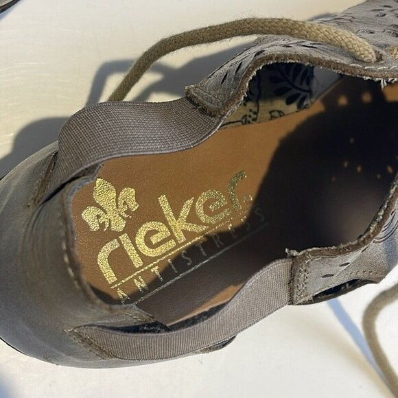 Rieker Anti-Stress Lace-Up Mary Jane Pumps in Grey/Brown - Size 39 (US 8) - Picture 5 of 7